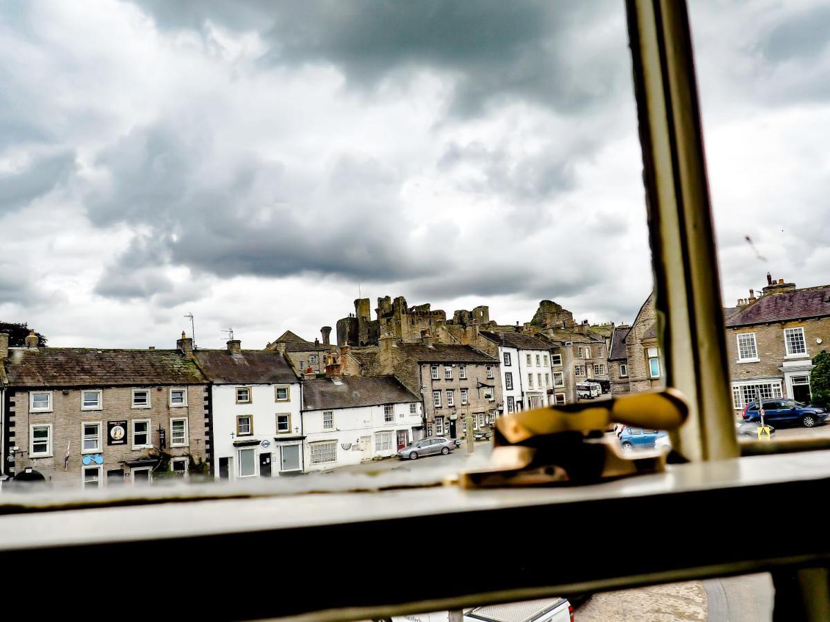 The Wensleydale Hotel Middleham Exterior foto